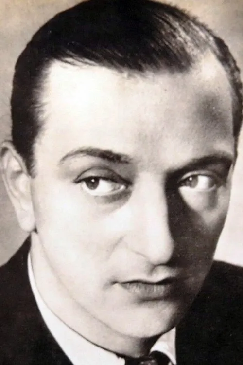 Maurice Rémy interpretando a 