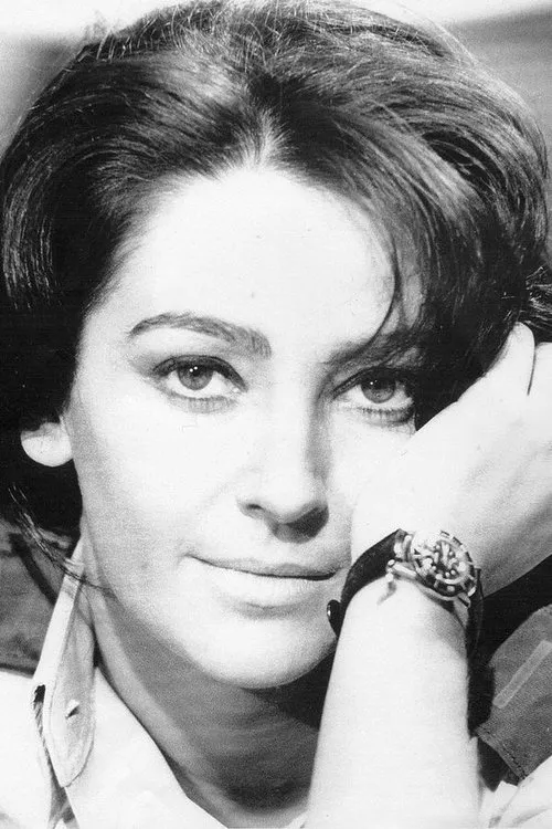 Mavie Bardanzellu interpretando a Stefania