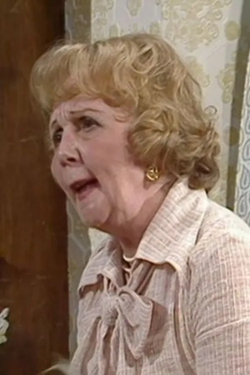 Mavis Pugh — personaje: Mrs. Toombs