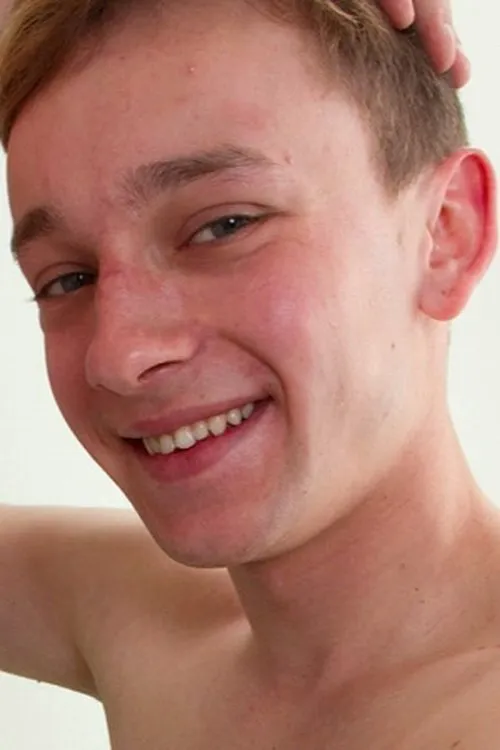 Max Best interpretando a Himself