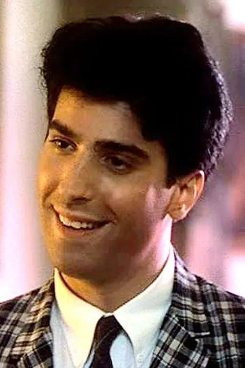 Max Cantor interpretando a Robbie Gould