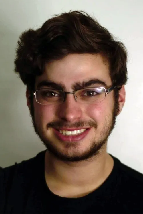 Lucas Iverson ha trabajado con Max De George en 1 ocasiones