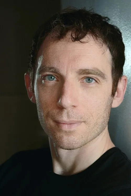 Steven Rattazzi ha trabajado con Max Gordon Moore en 1 ocasiones