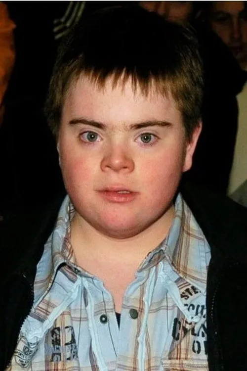 Max Lewis interpretando a Ben Hart