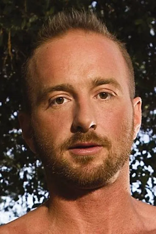 Max Sinclair interpretando a 