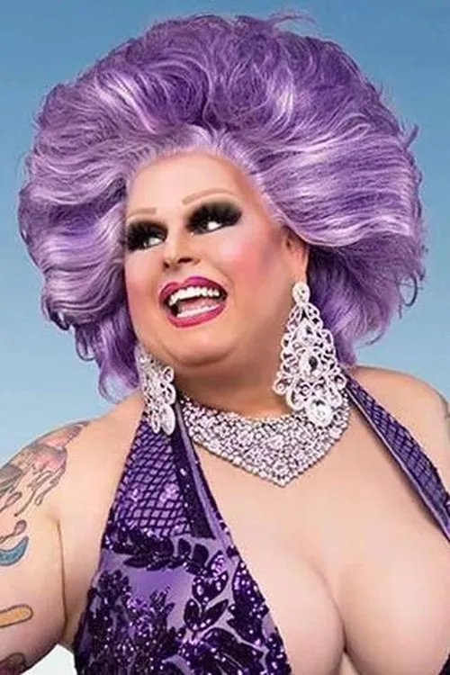 Maxi Shield en su biografía y filmografía