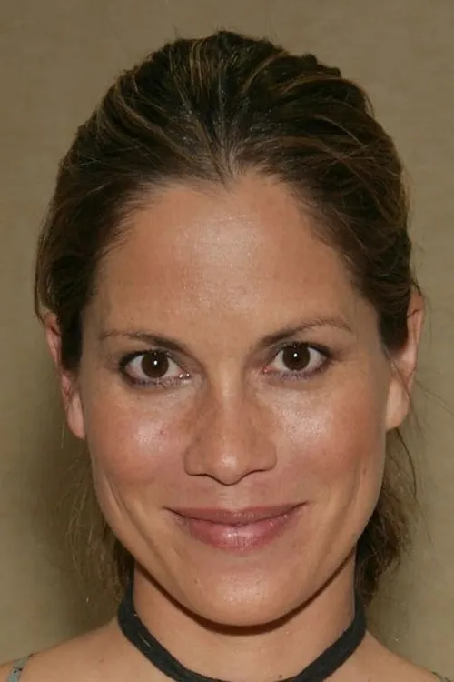 Maxine Bahns interpretando a Stella Crosby