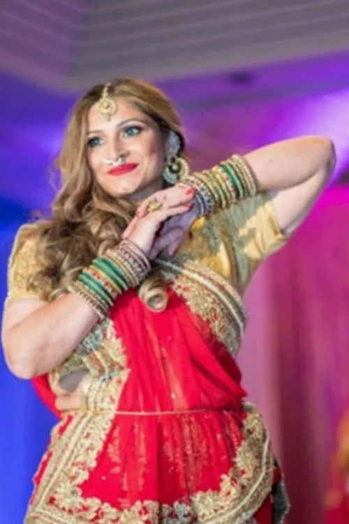 Maya Indraneil Joshi — personaje: Sheila