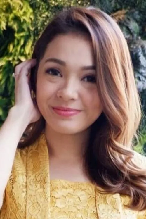 Maya Septha interpretando a Anno