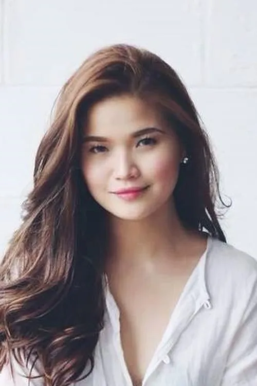 Mayton Eugenio interpretando a Grace