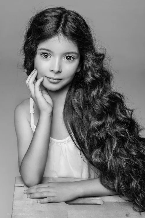 ?????? ????? ha trabajado con Mayya Ayrin Vada en 1 ocasiones