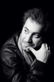 Mazdak Rostami en su biografía y filmografía