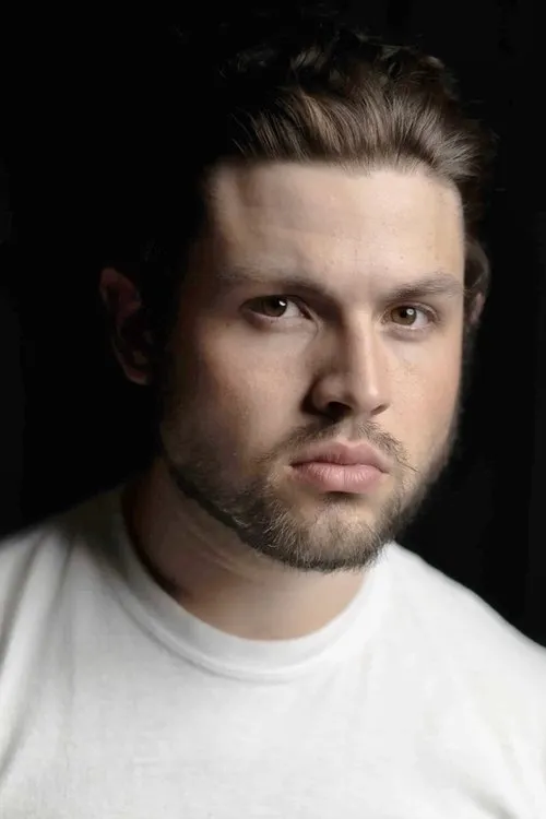 Mcauley Teters interpretando a Randy