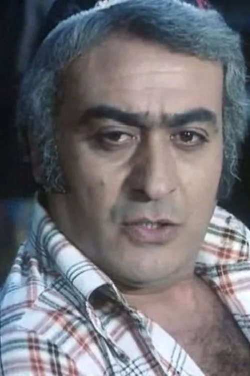 Afaf Shoieb ha trabajado con Medhat Ghaly en 1 ocasiones