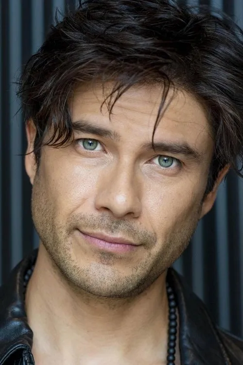 Kaniehtiio Horn ha trabajado con Meegwun Fairbrother en 2 ocasiones