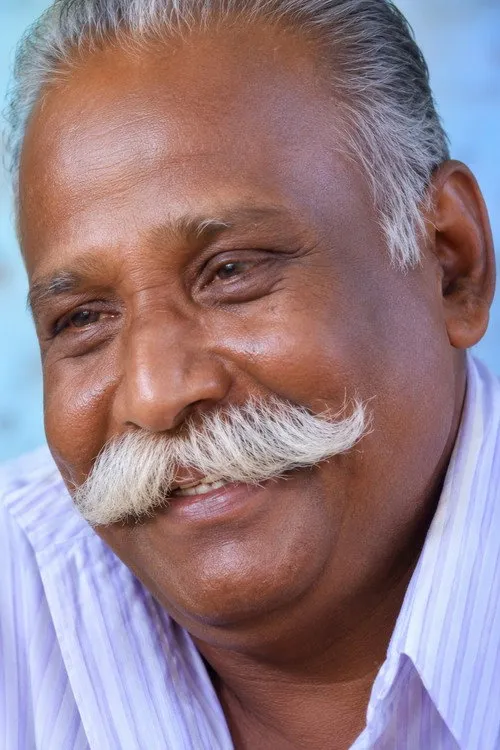 Pravin Kumar ha trabajado con Meesai Murugesan en 1 ocasiones