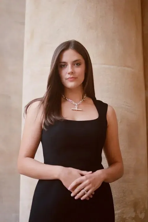 Meg Bellamy en su biografía y filmografía