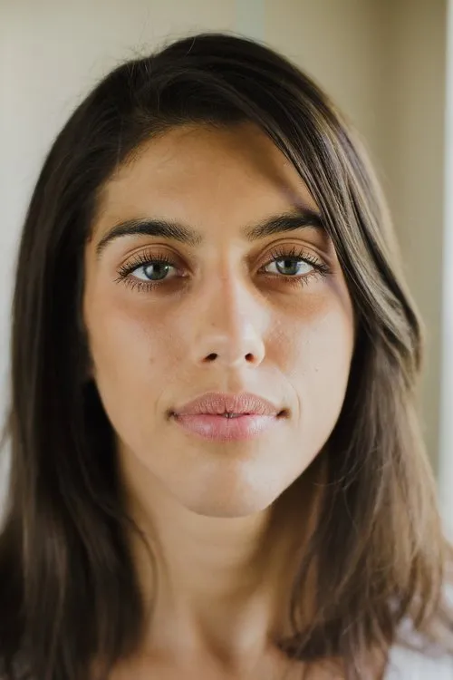 Claire Johnson ha trabajado con Megan Cawley en 1 ocasiones