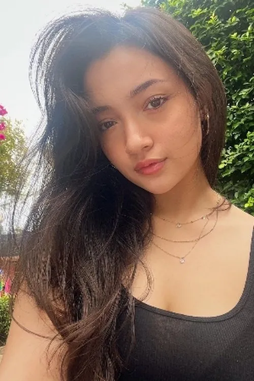 Axel Matthew Thomas ha trabajado con Megan Domani en 1 ocasiones