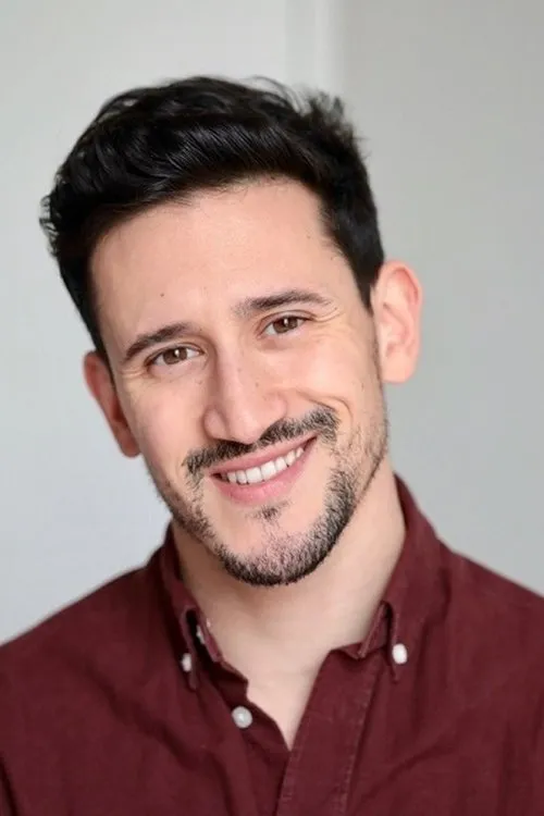 Mehdi Kerkouche interpretando a Karim