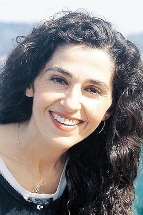 Melike Demirağ interpretando a Berivan