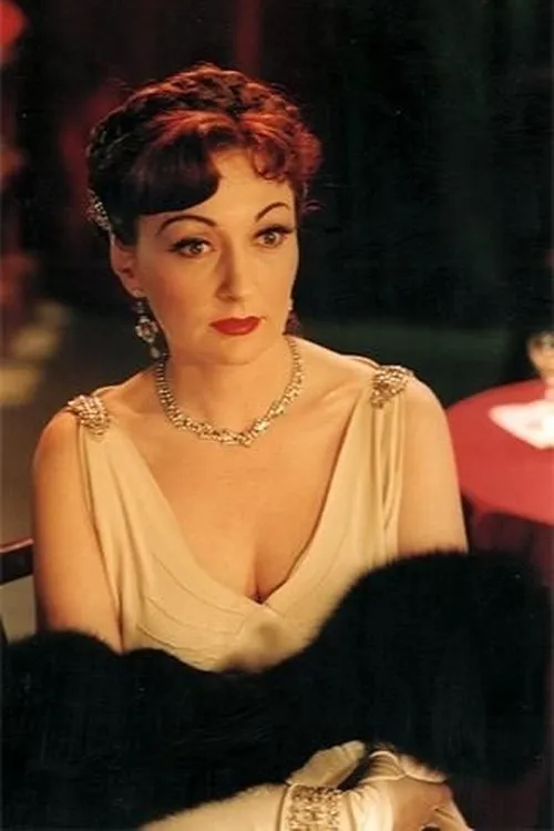 Melinda Mullins interpretando a Toni