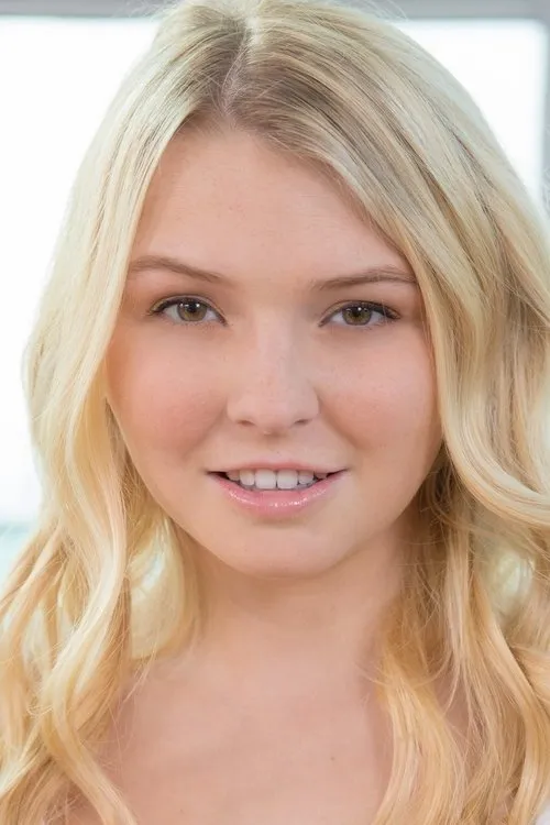 Melissa May interpretando a 