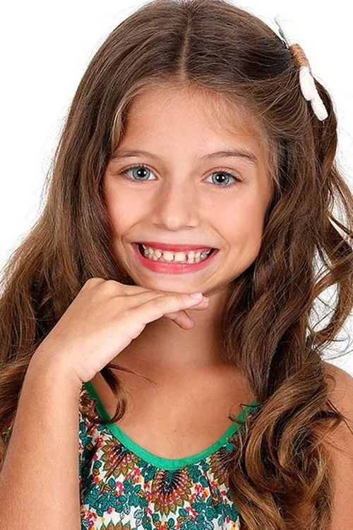 Melissa Nóbrega interpretando a Bebela