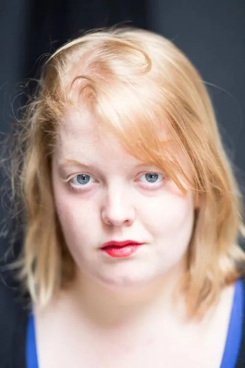 Mélodie Valemberg interpretando a Marianne