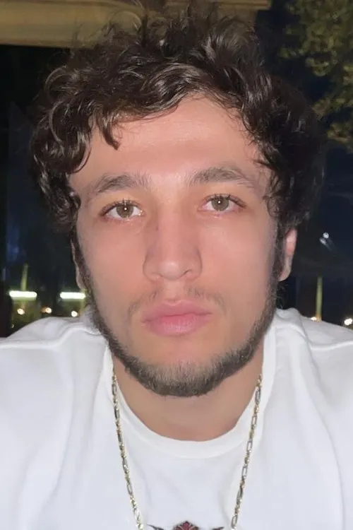 Melsik Baghdasaryan en su biografía y filmografía