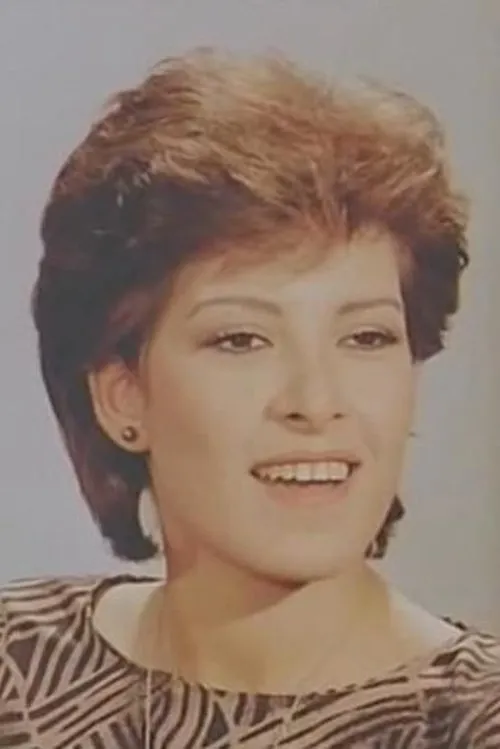 Menirva interpretando a