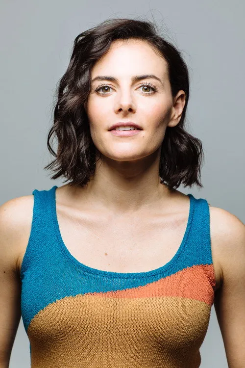Meredith Casey interpretando a Harper