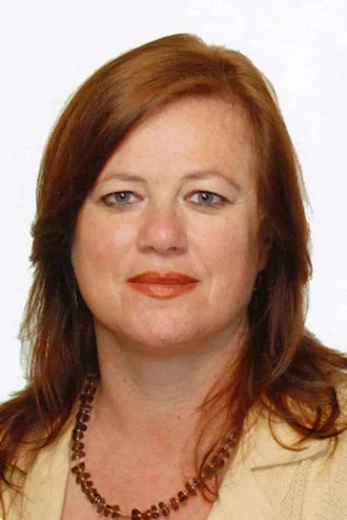 Merita Dabulla interpretando a Gruaja e Vasilit