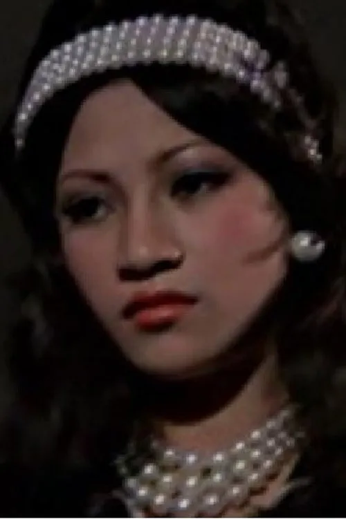 Mi Lan interpretando a Sweetie