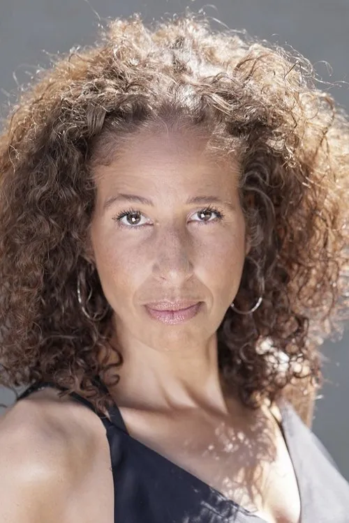 Em Haine ha trabajado con Mia Golden en 1 ocasiones