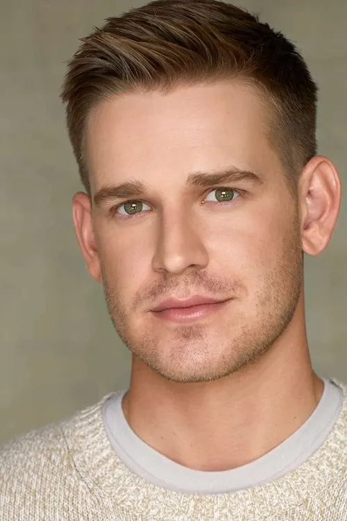 Micah McNeil interpretando a Driver Dude