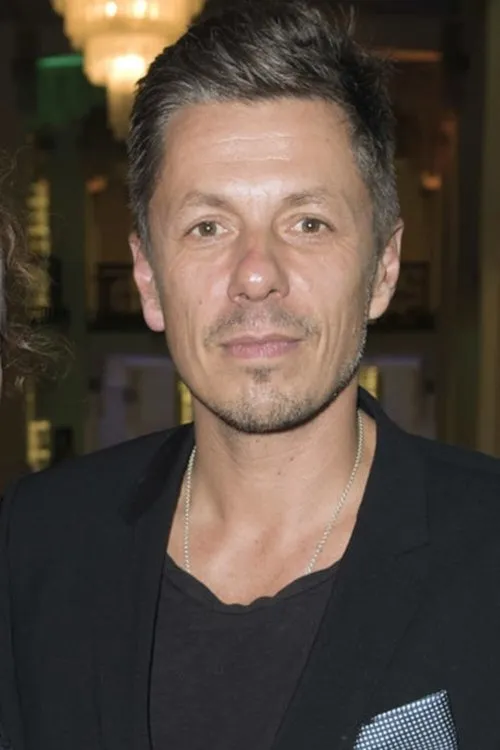 Michael Beck — personaje: Self - Coach