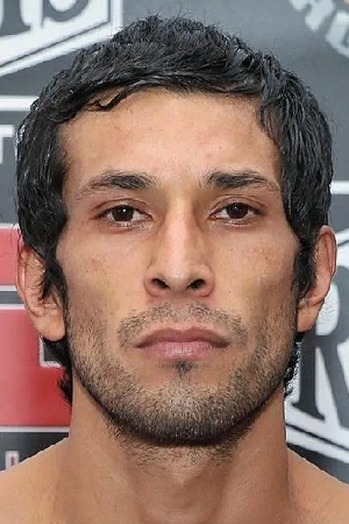 Michael De La Cruz interpretando a Self