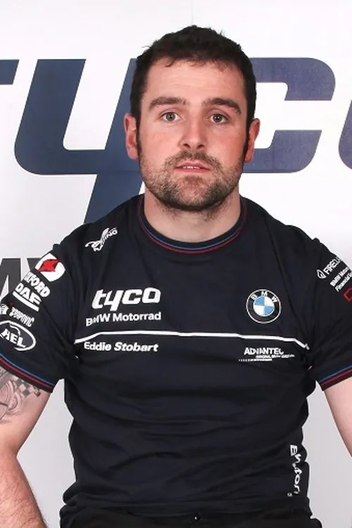 Michael Dunlop interpretando a As Himself