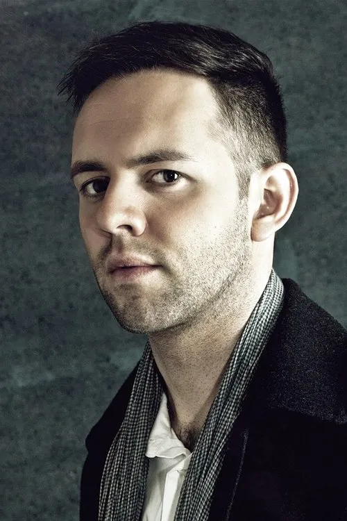 Michael Foret interpretando a Hrachovec