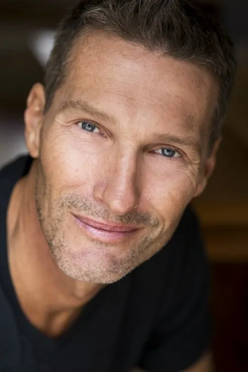 Michael Hallows — personaje: Trader