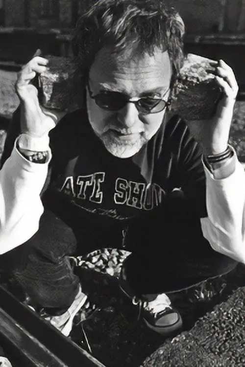 Michael L. Blair interpretando a Musician