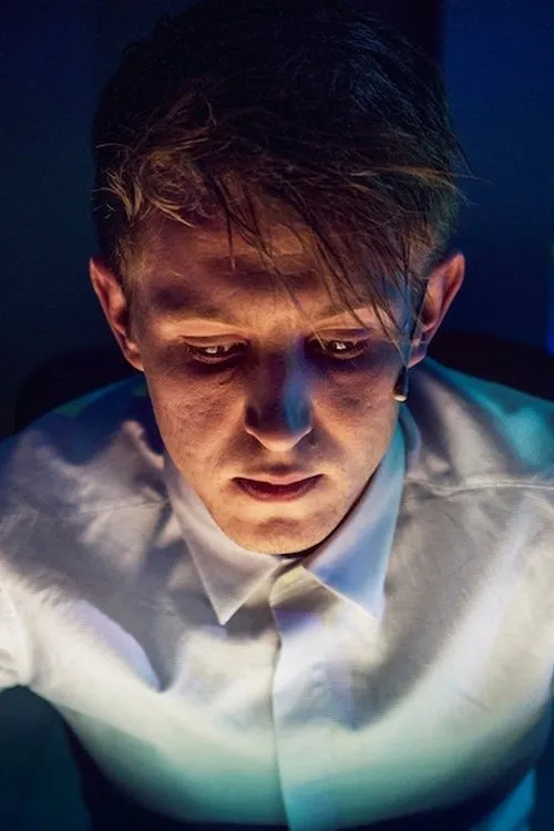 Michael Lundbye Slebsager interpretando a Anders