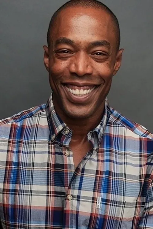 Michael McElroy interpretando a Princess Ernestine