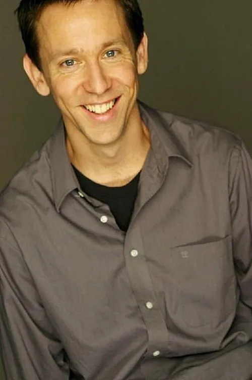 Mikey Day ha trabajado con Michael Naughton en 4 ocasiones