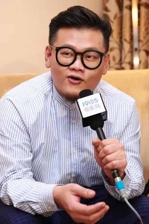 Michael Ning interpretando a 