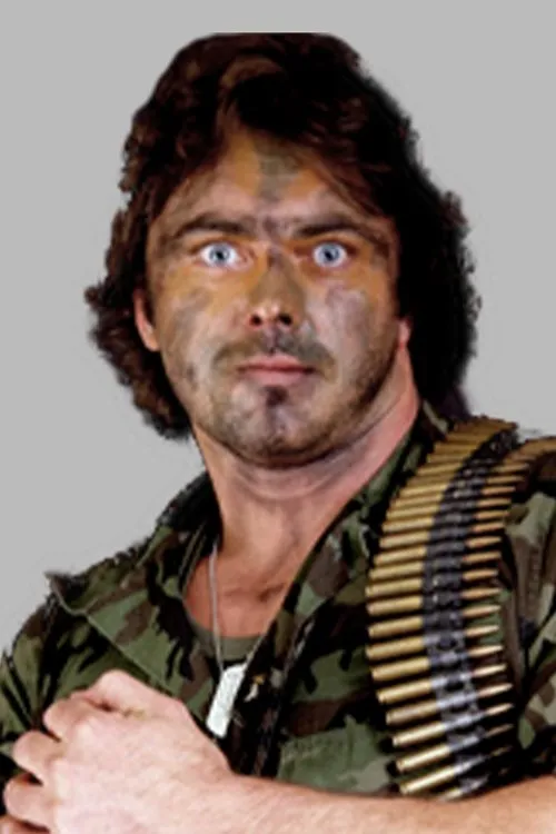 Michael Penzel interpretando a Super Leather