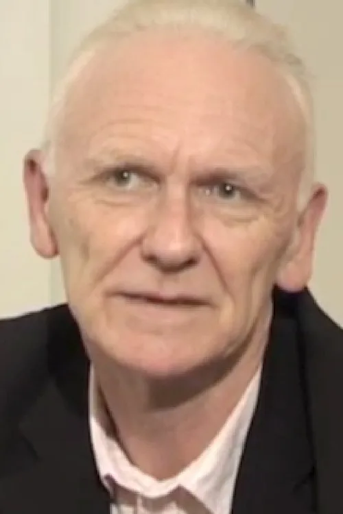 Jennifer Woodward ha trabajado con Michael Roberts en 1 ocasiones