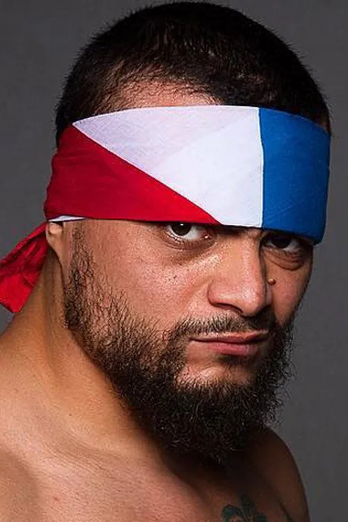 Michael Sanchez interpretando a Santana