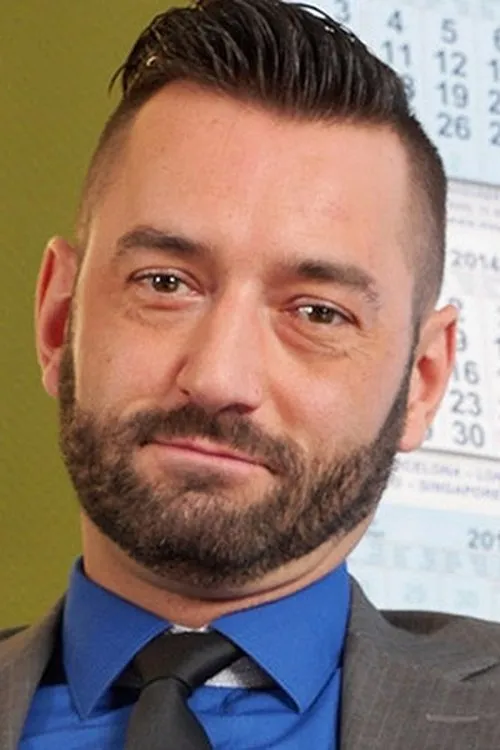 Aday Traun ha trabajado con Michael Selvaggio en 2 ocasiones